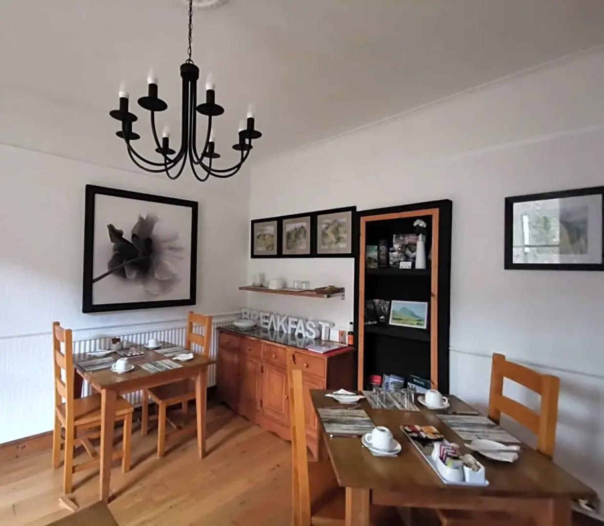 Dolweunydd Bed & Breakfast