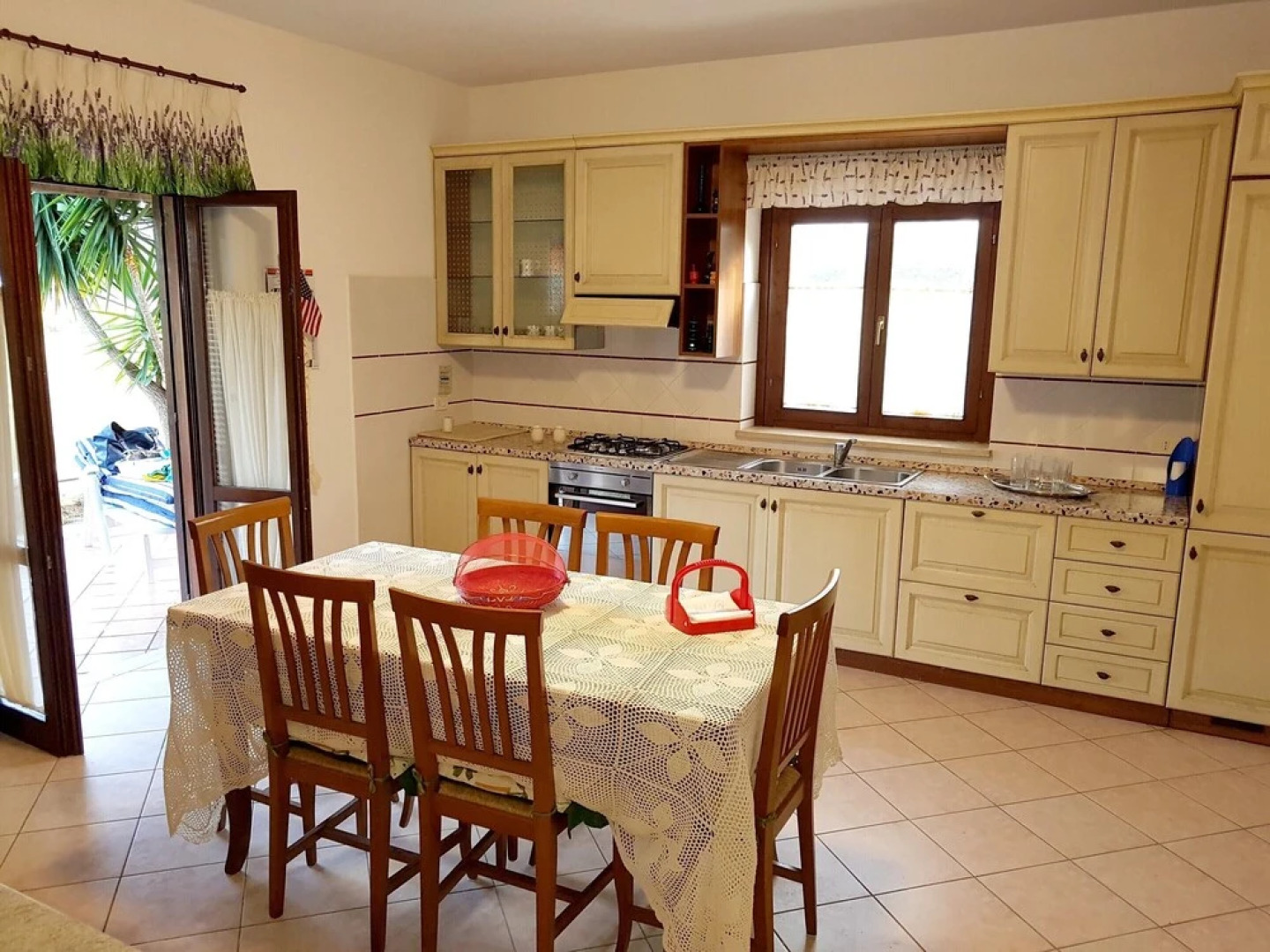 House With 3 Bedrooms in Pizzo Calabro, With Enclosed Garden and Wifi Near the Beach