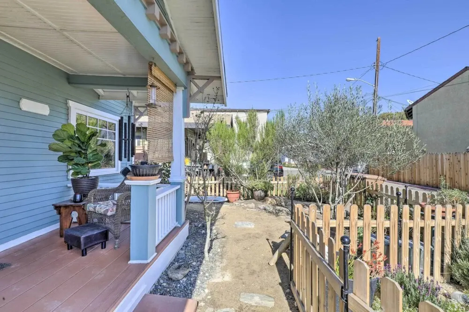 Charming Craftsman Bungalow With Garden & Hot Tub!