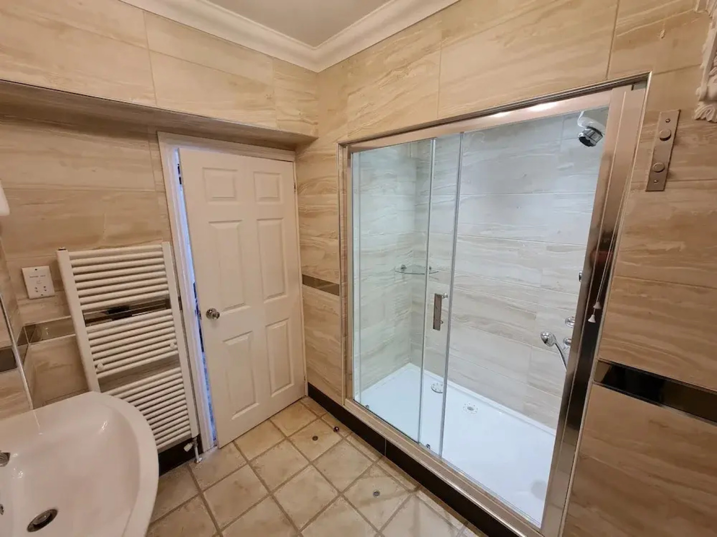 OYO Lavender House Hotel