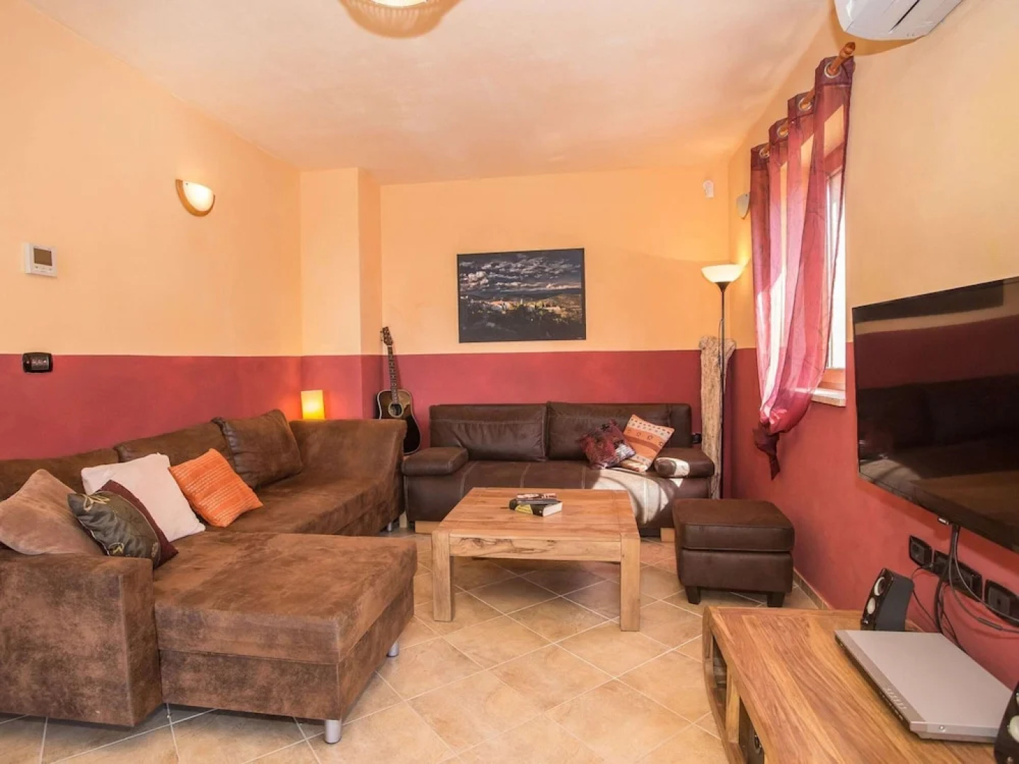 Adorable Holiday Home With Private Swimming Pool & Terrace