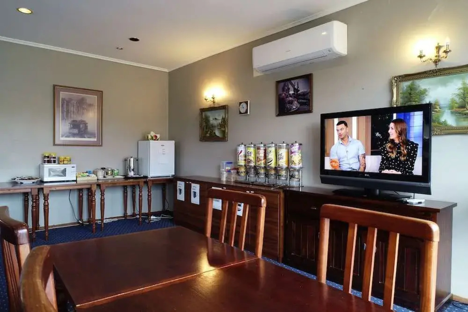 Comfort Inn Hospitality