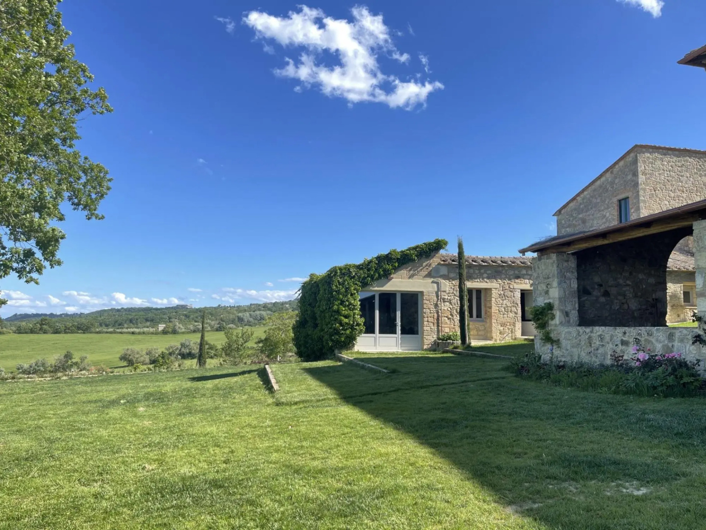 Beautiful Modern Villa IN THE Tuscan Countryside-villa Conti