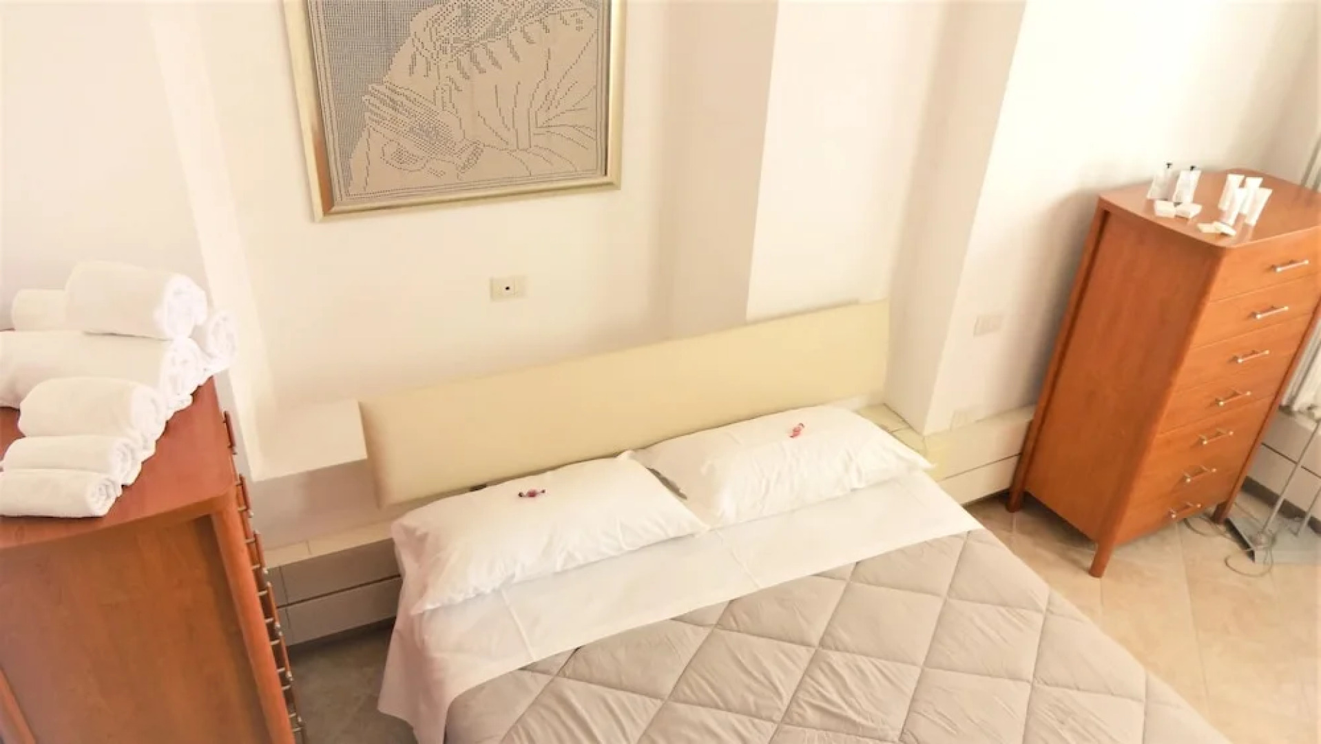 Apartment With one Bedroom in Jesi, With Wonderful Mountain View, Enclosed Garden and Wifi - Near the Beach