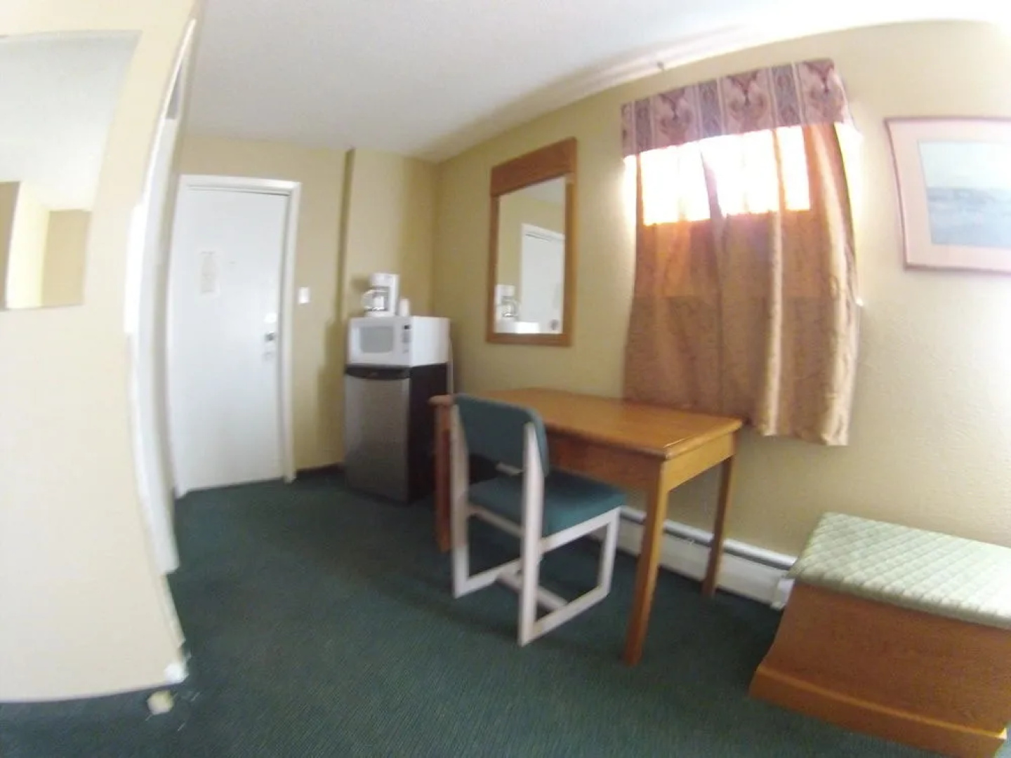 Outpost Motel & Kitchenette Suites