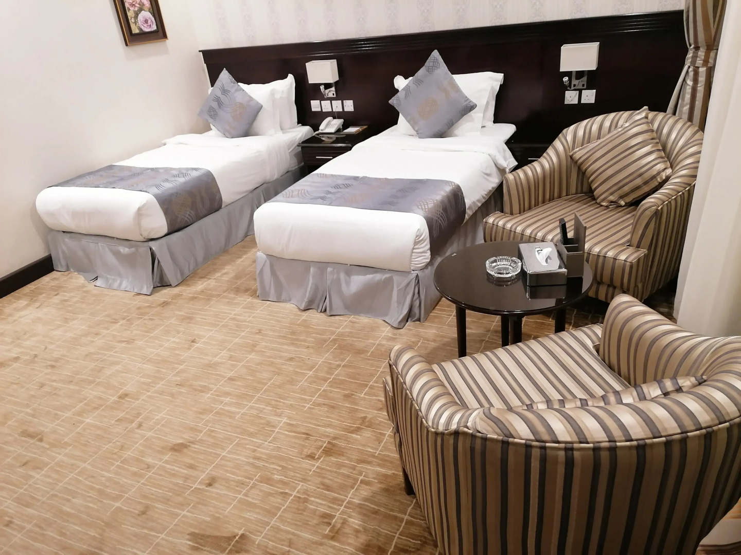 Almaali Hotel