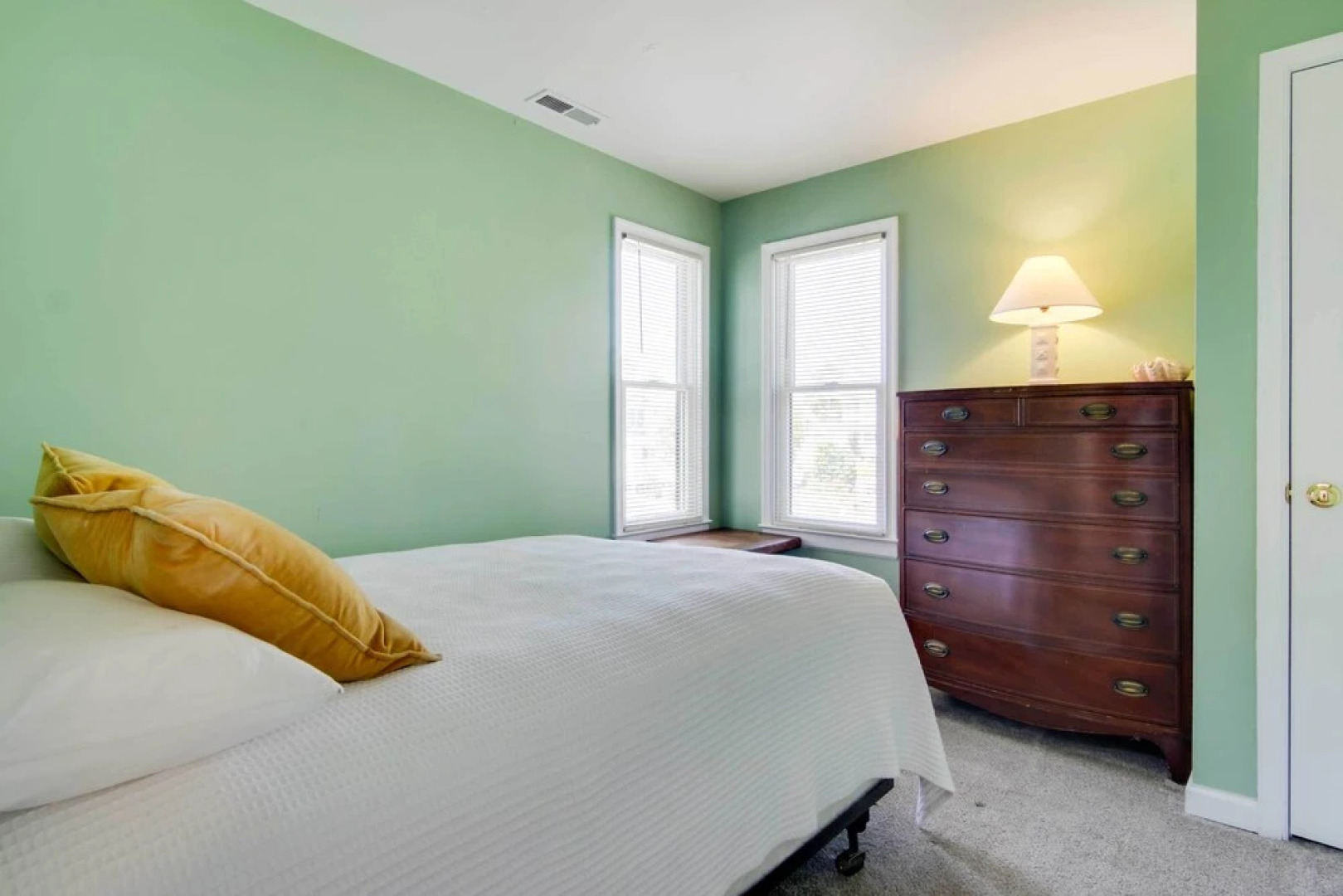 Walk to Beaches: Family Getaway in Bethany Beach!