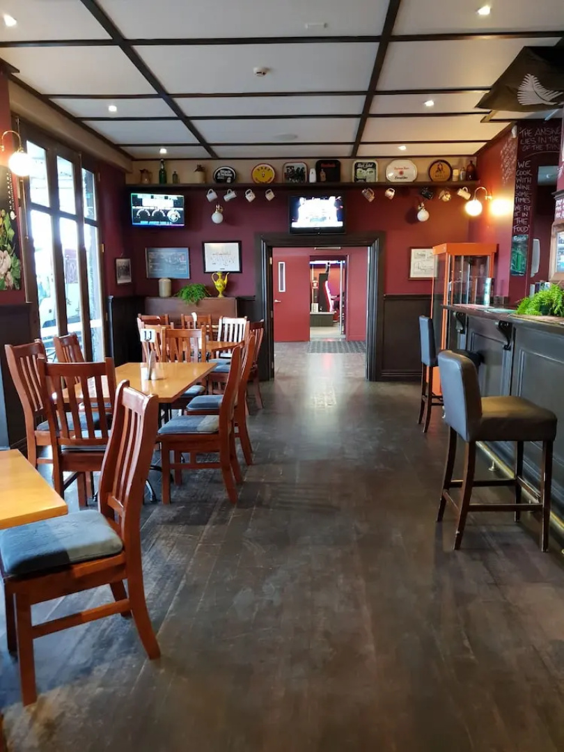 Horse and Jockey Inn