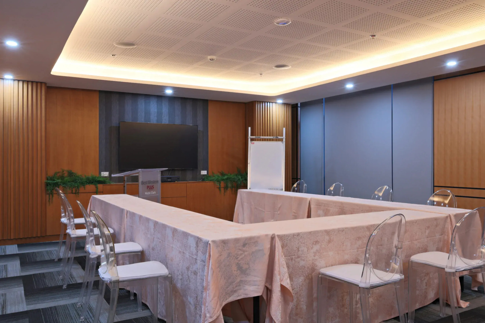 Best Western Plus Metro Clark