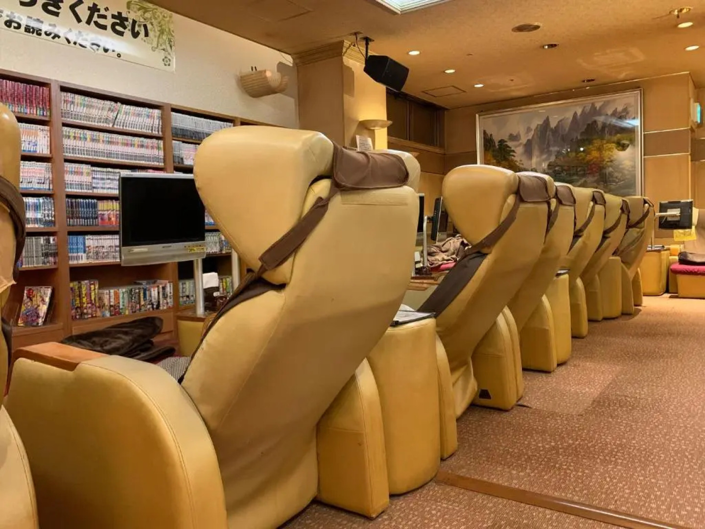 Funabashi Grand Sauna and Capsule Hotel - Caters to Men