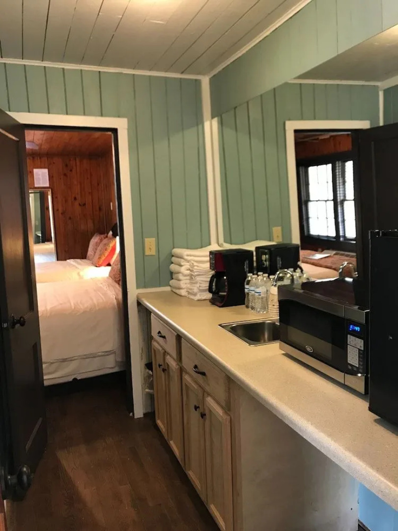 The Riverside Lodge at Chimney Rock