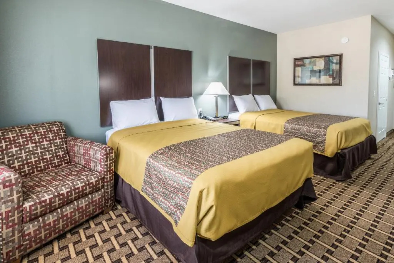 Scottish Inns & Suites