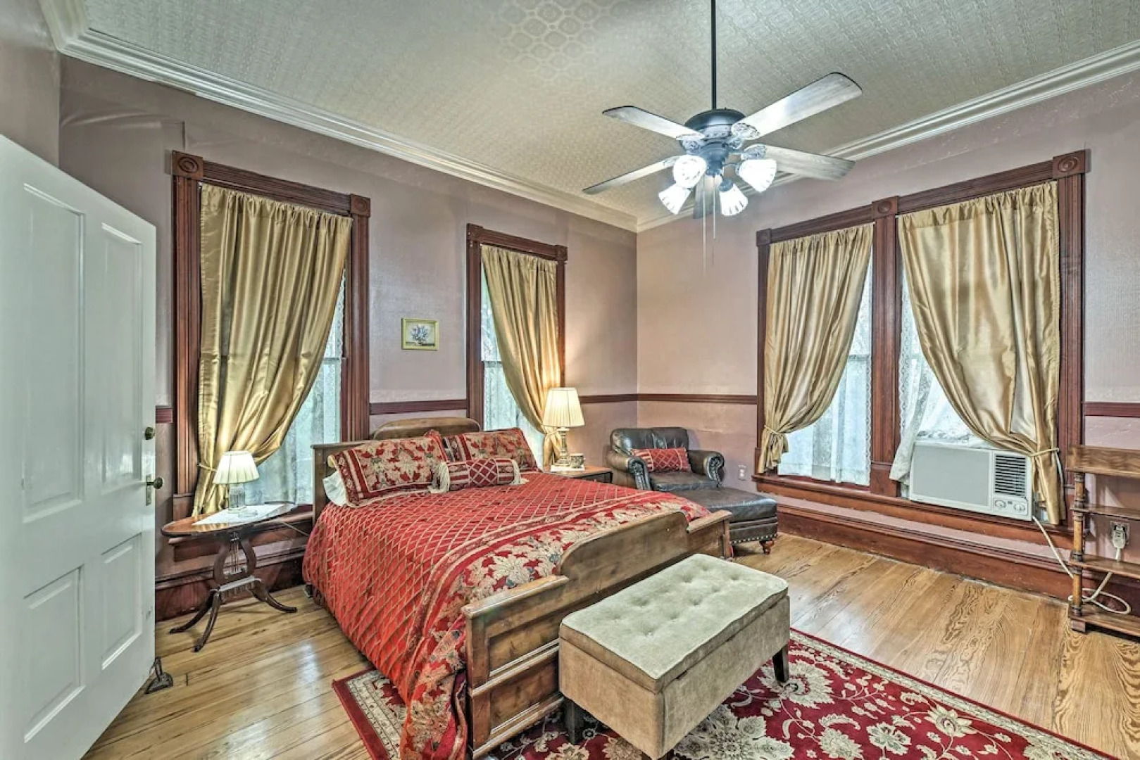 The Lilly House: Historic Glen Rose Home w/ Porch!