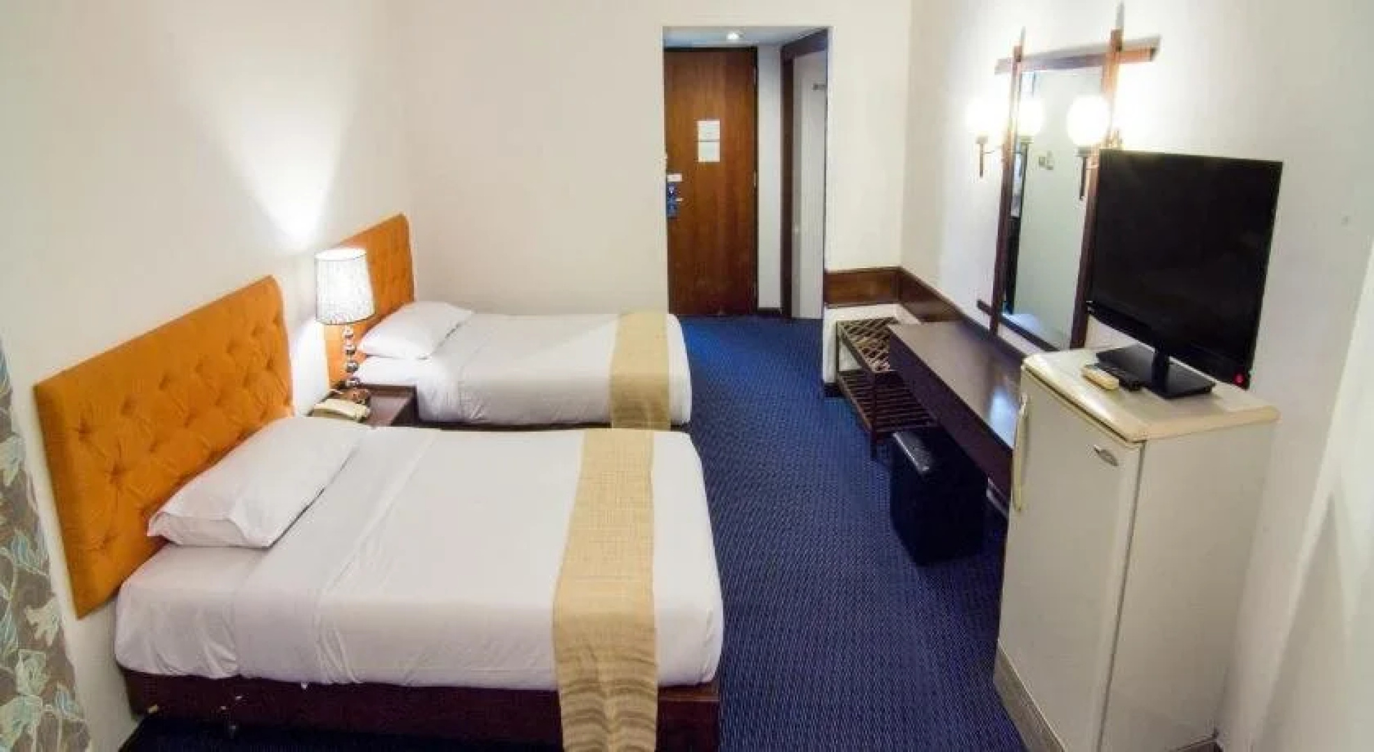 Phet Hotel