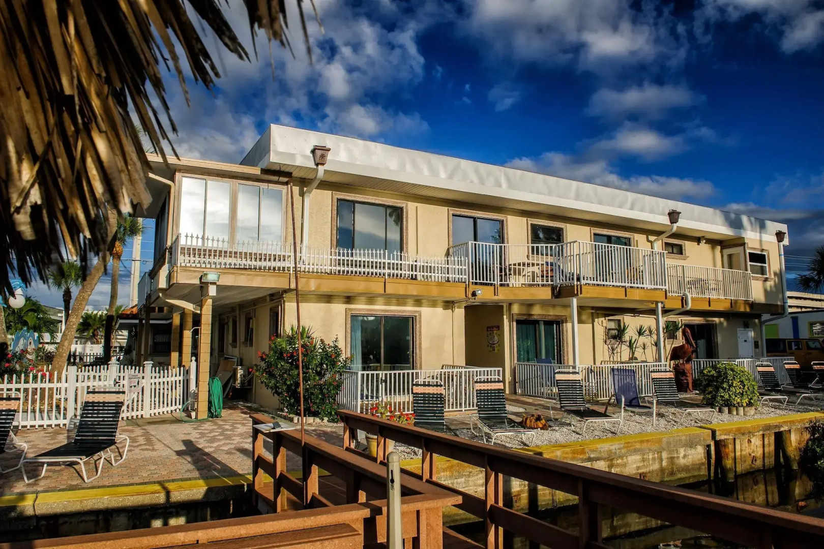 Bayview Plaza Waterfront Resort