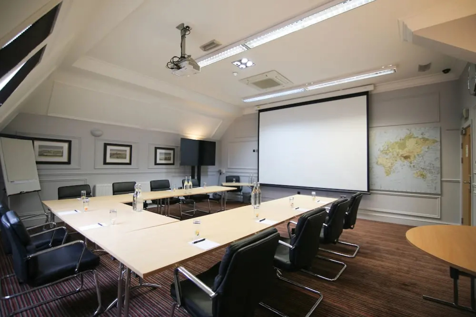 Old Thorns Hotel & Resort