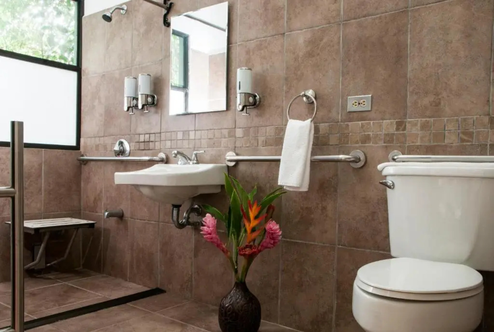 Tapirus Lodge and Reserve