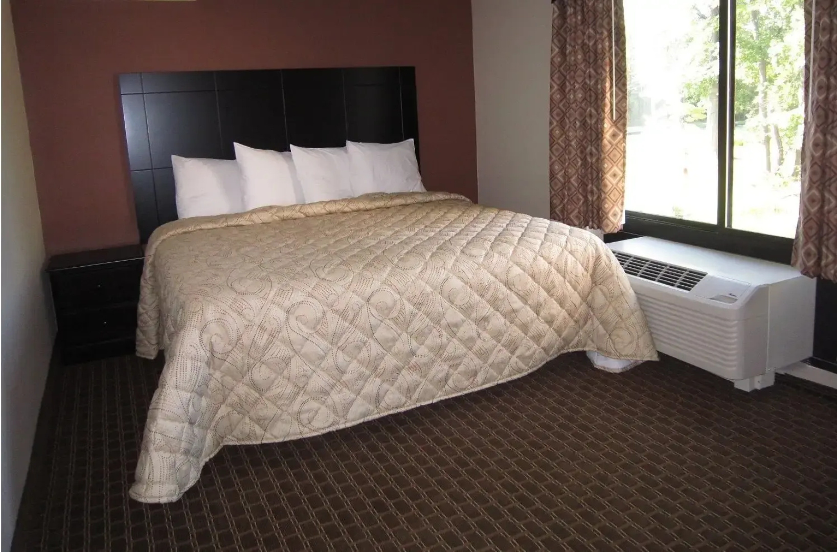 Red Carpet Inn And Suites Monmouth Jtc