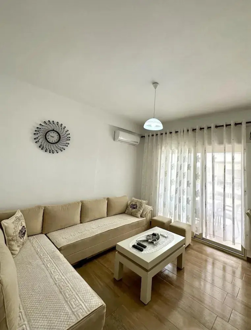 Lovely 2-bed Apartment in Gjiri i Lalzit