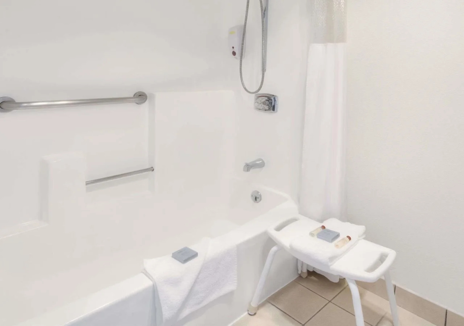 Hawthorn Suites Sacramento