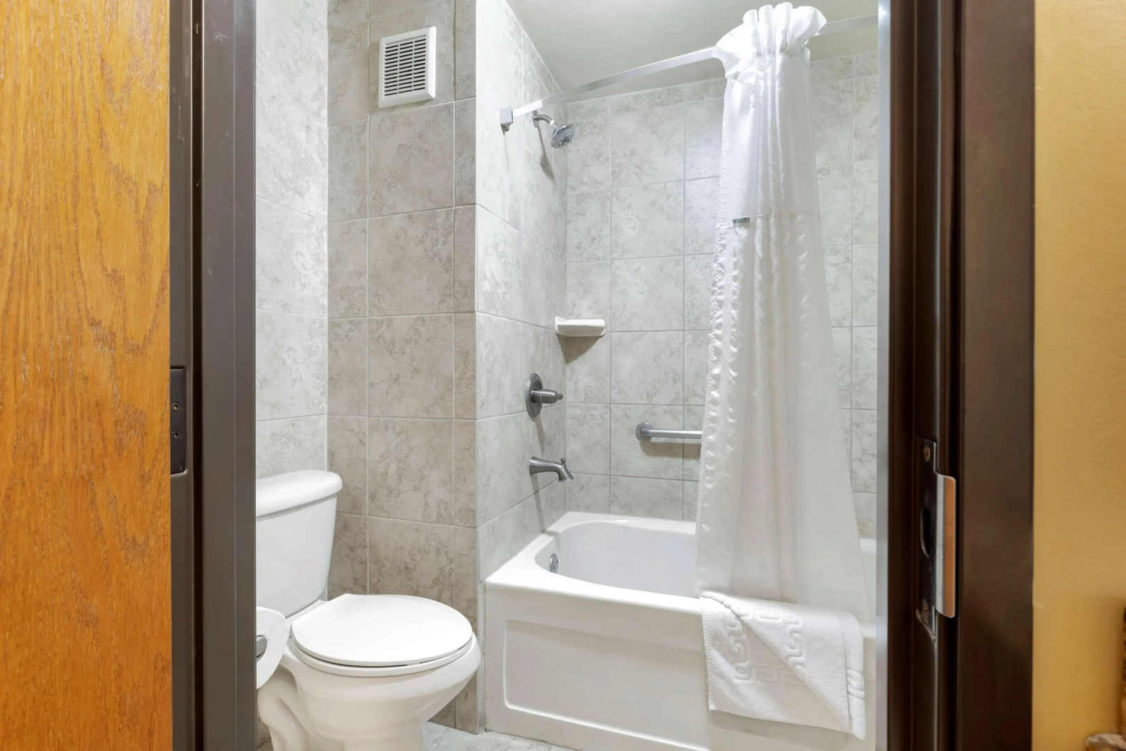 Best Western Plus Swiss Chalet Hotel & Suites