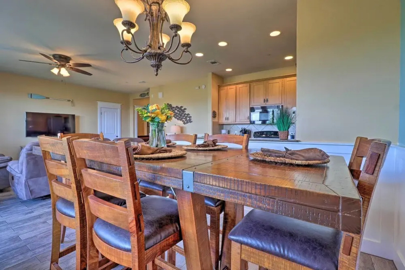 Lake Travis Condo W/ Resort Amenity Access!