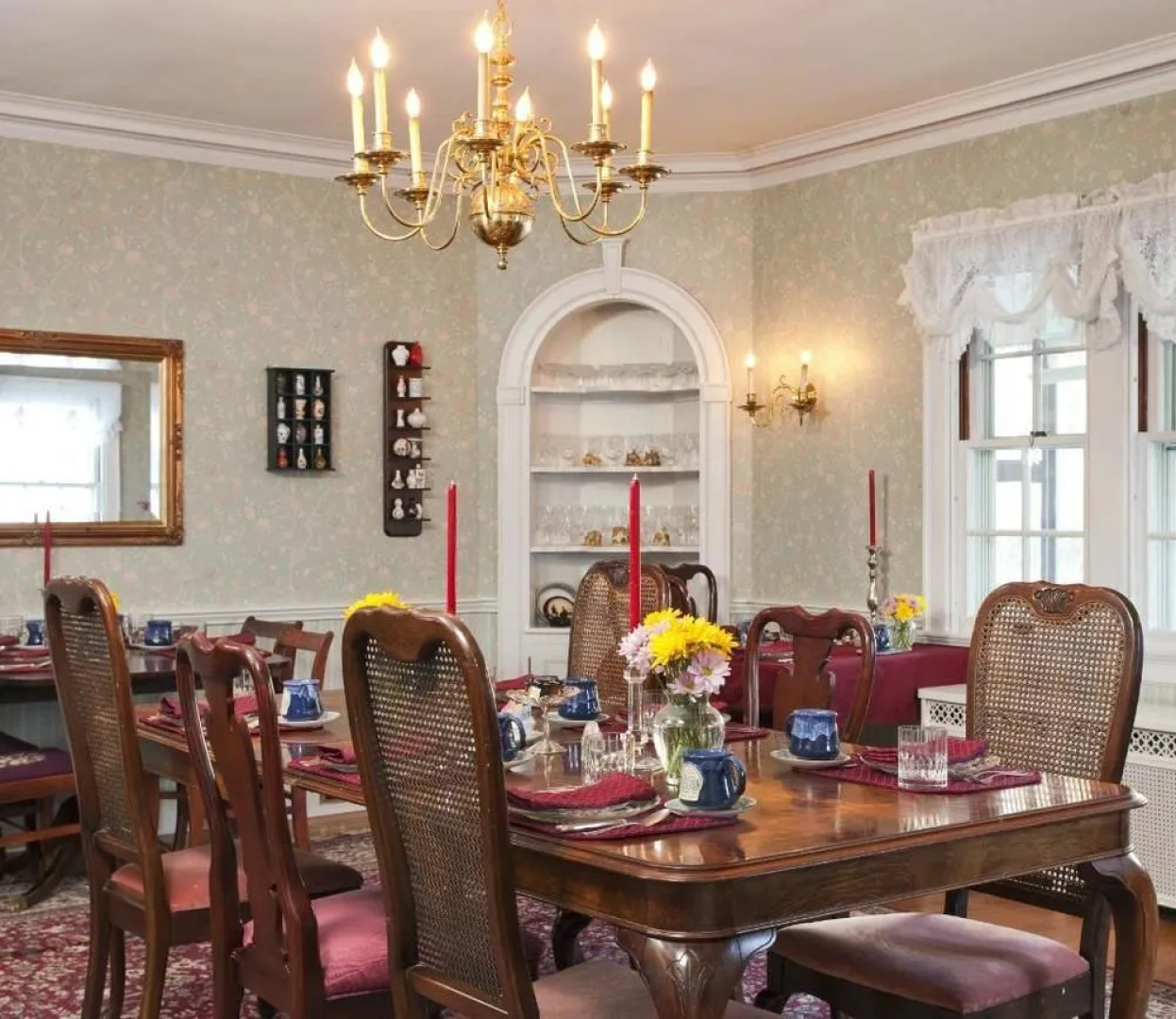 Applegate Inn