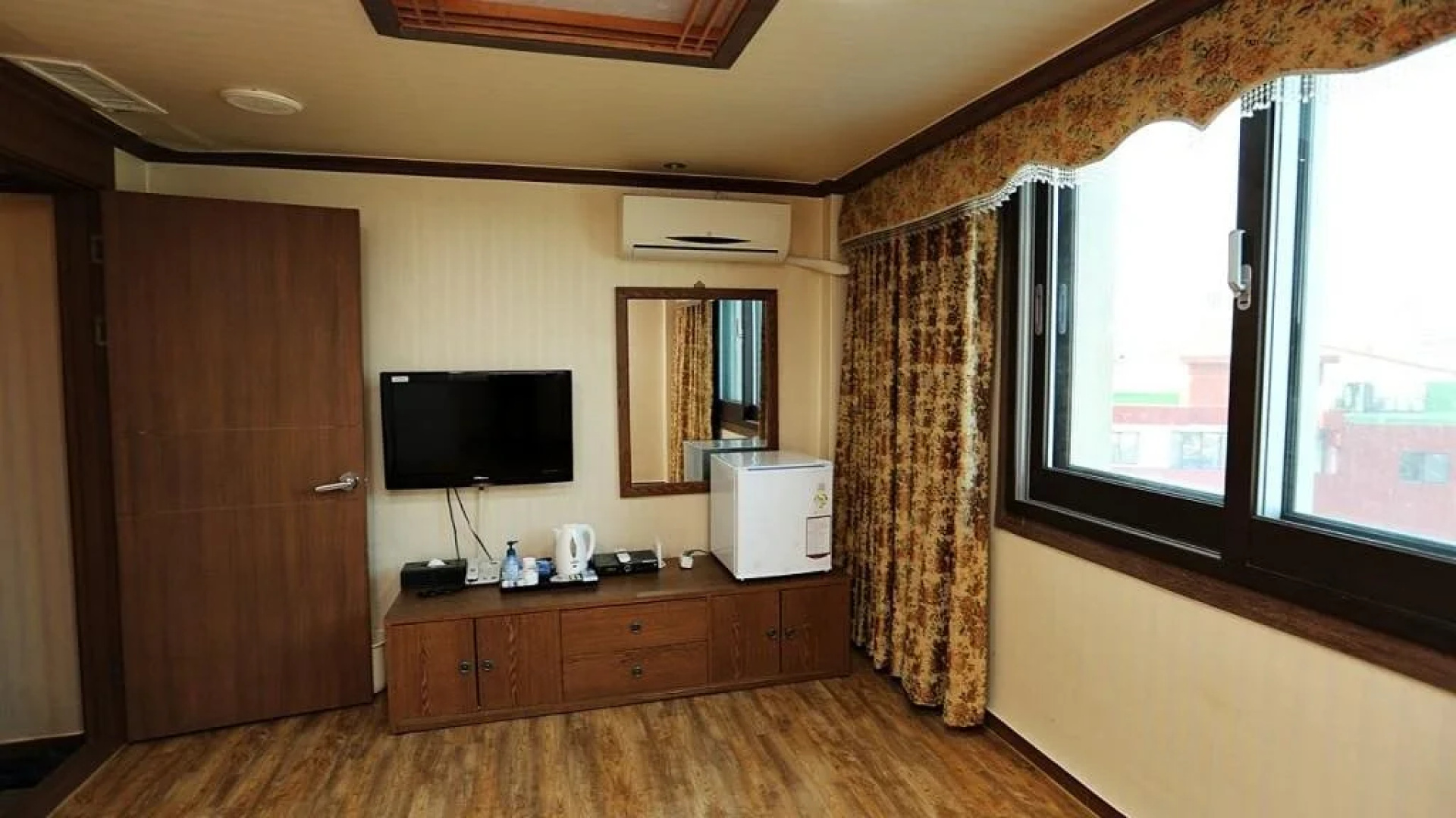 Sokcho Eastern Tourist Hotel