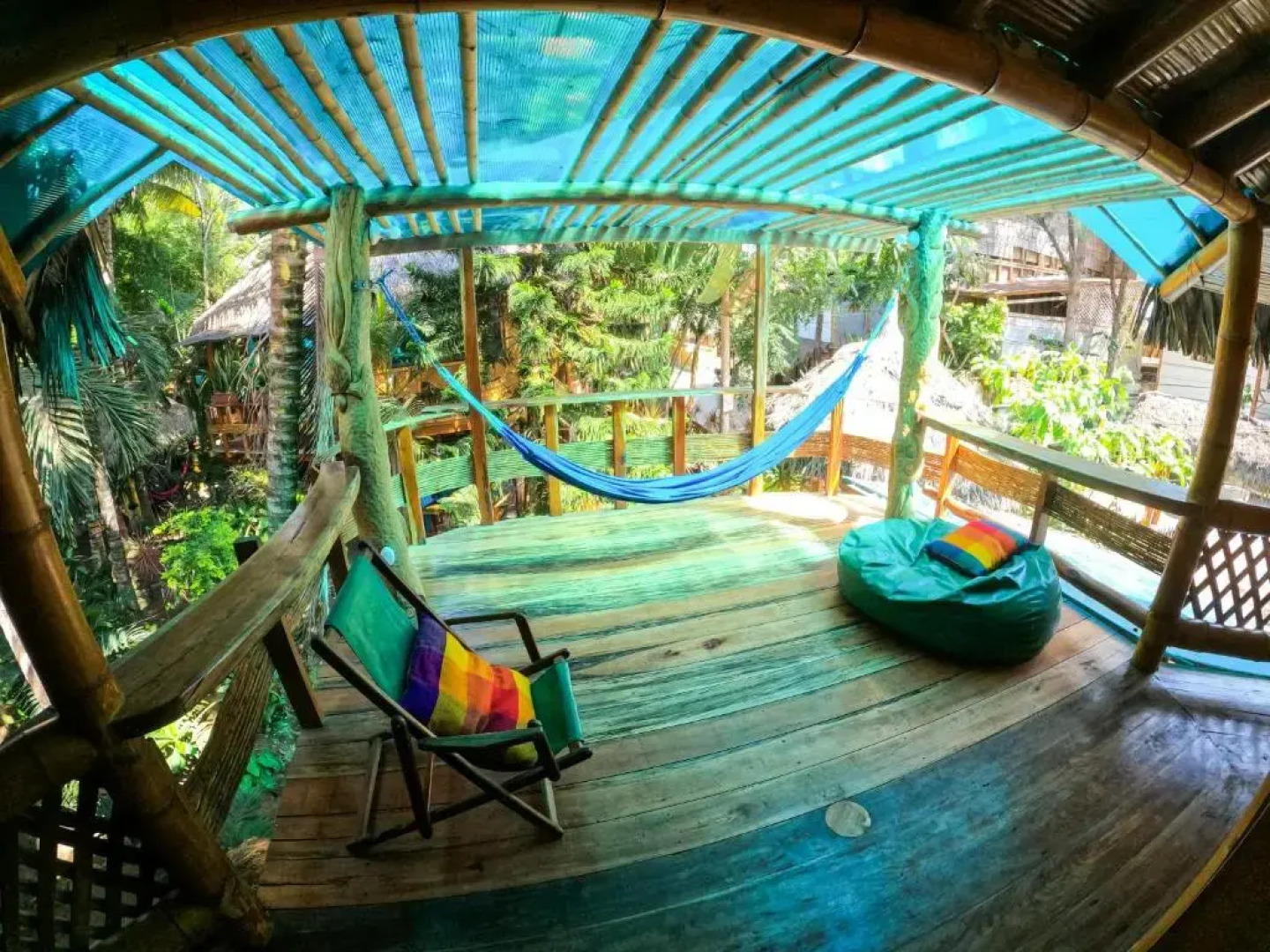 Balsa Surf Camp by Rotamundos