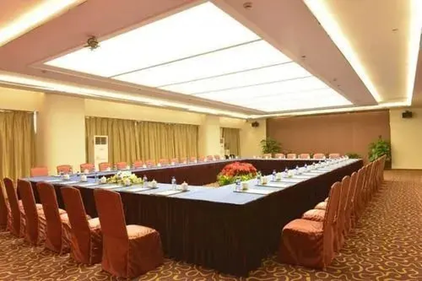 Sprot Life Garden Hotel