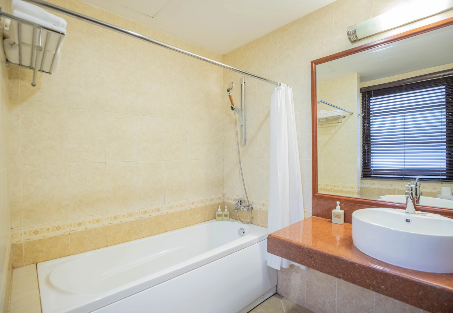 Diamond Bay Resort and Spa