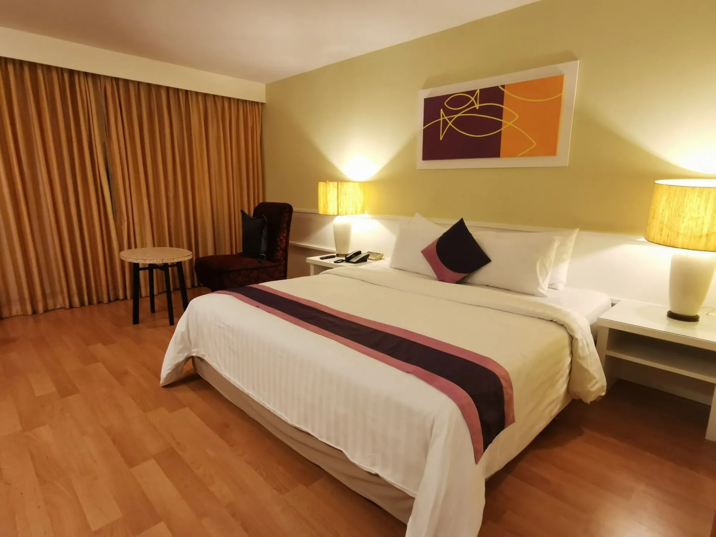 Tongtara Riverview Hotel