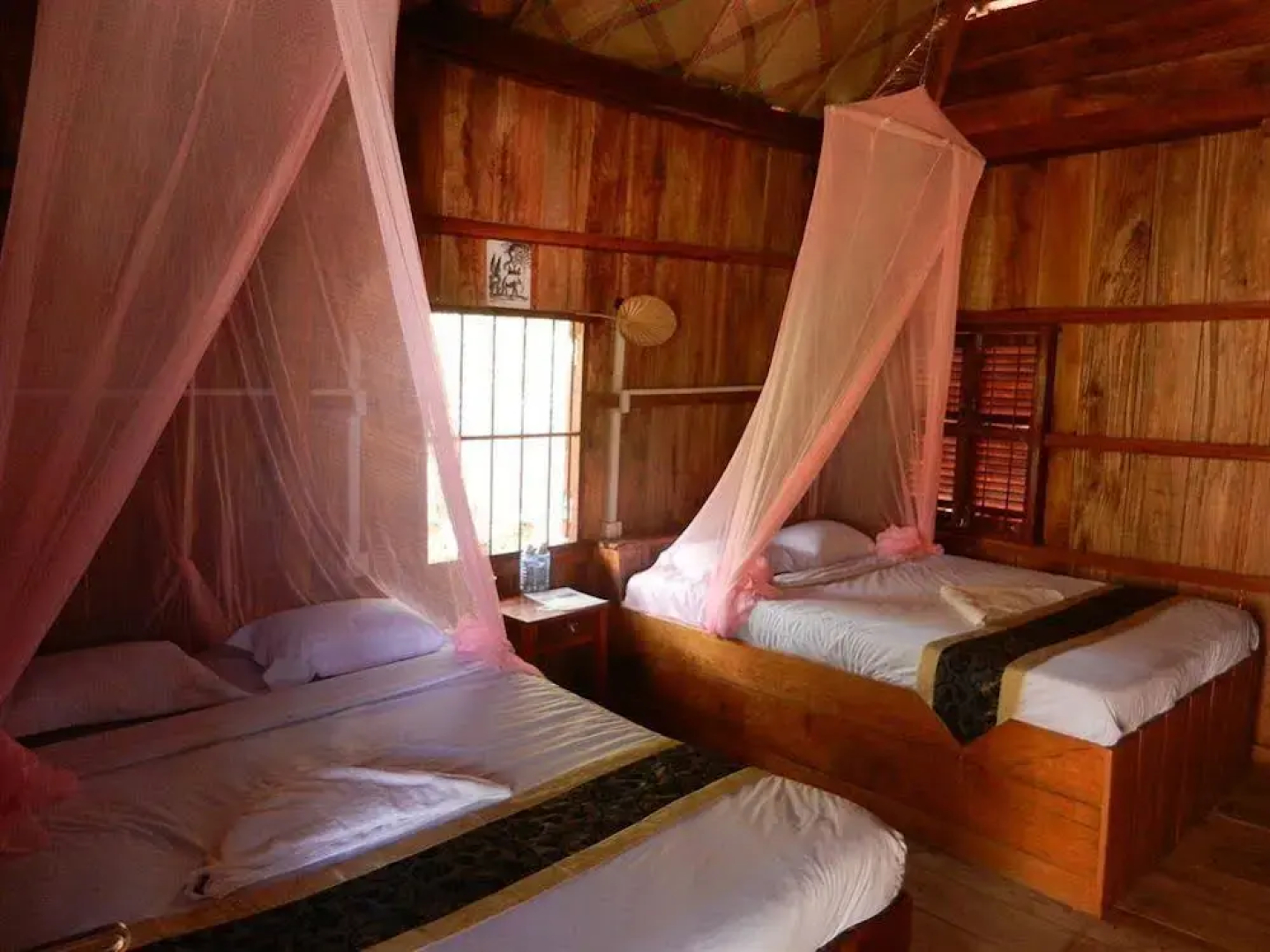 Le Coco De Mer Bungalows & Restaurant