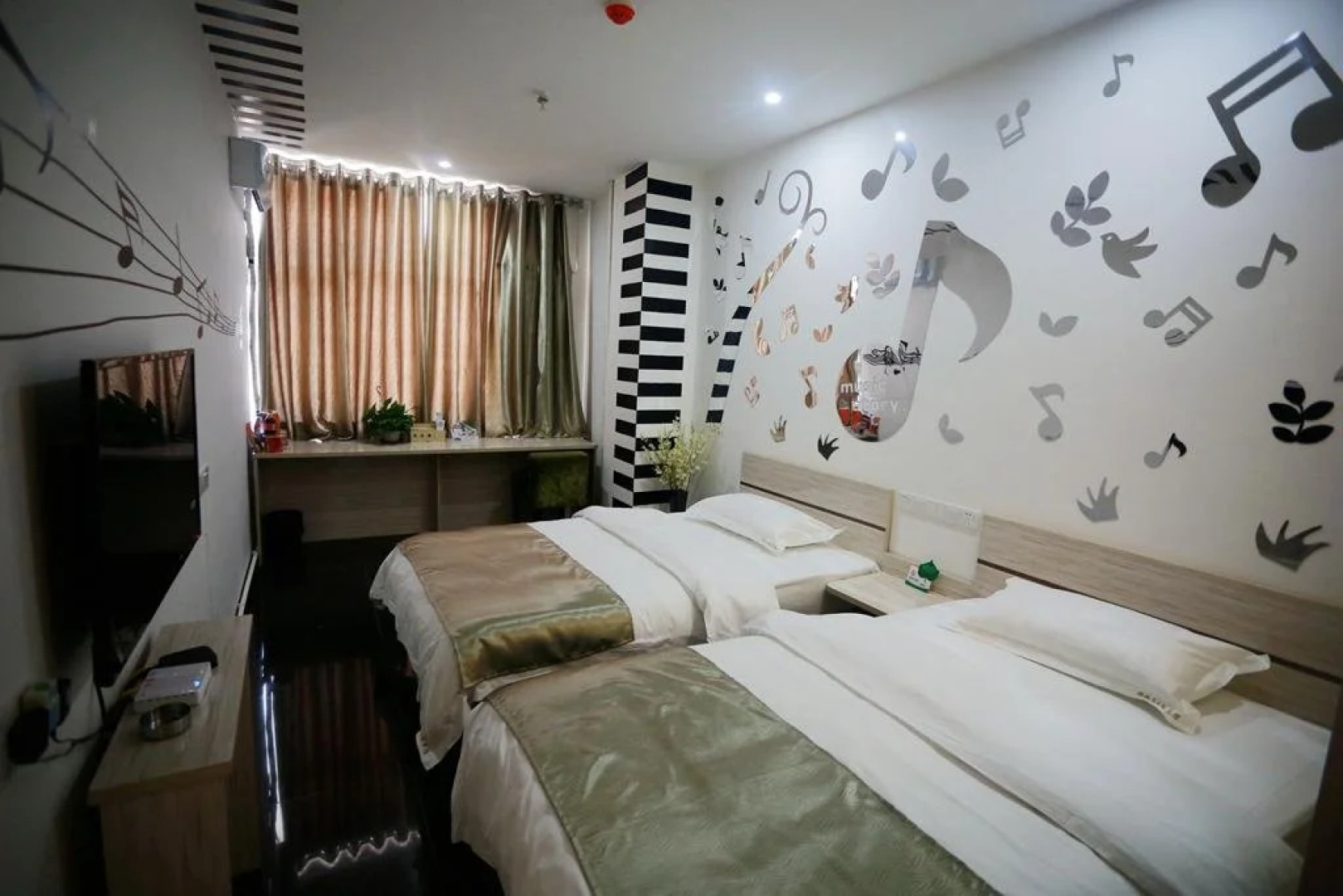 Jiayuguan City Hard Rock Hotel art theme