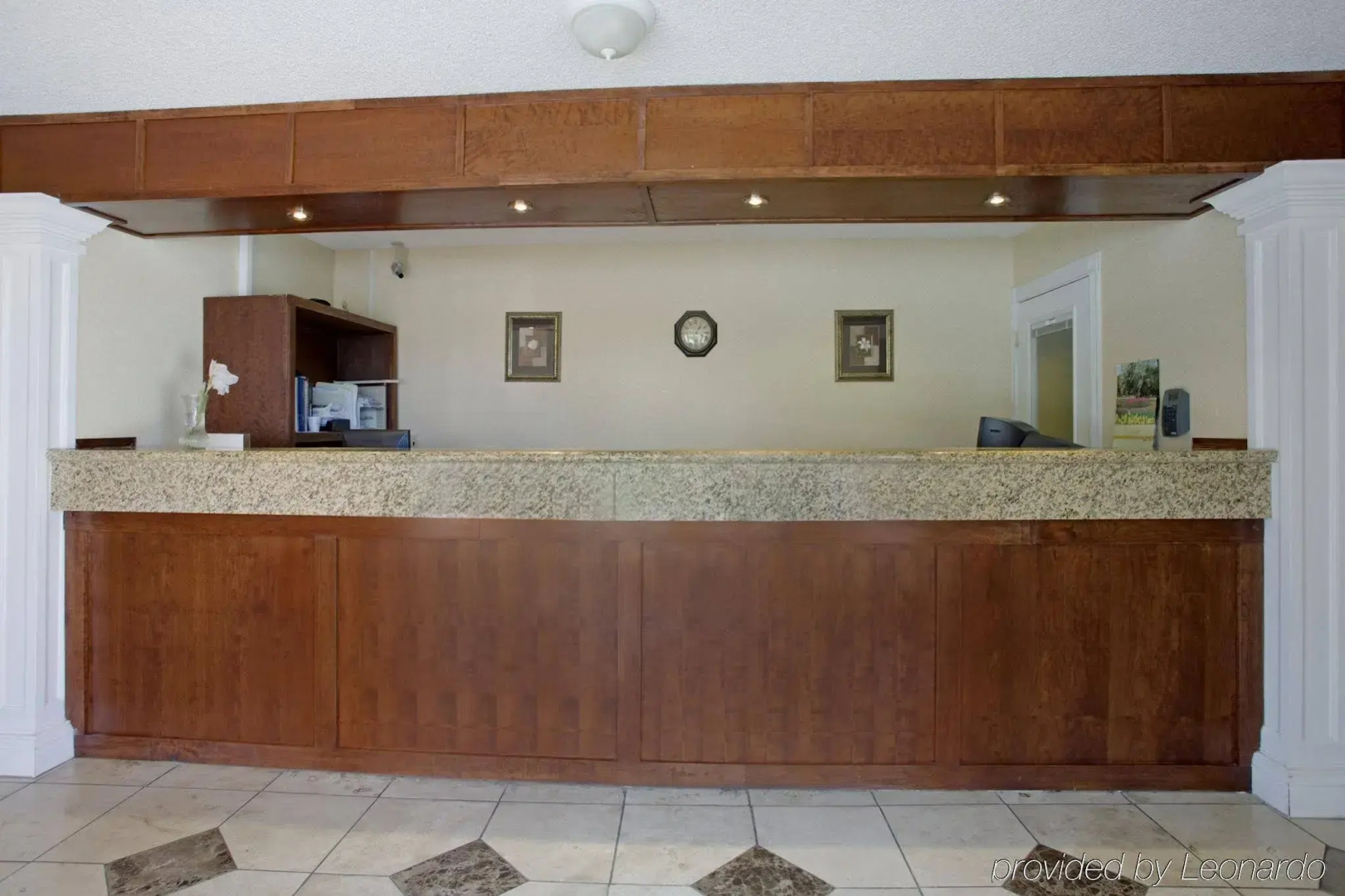 Studio 6 Portland, OR