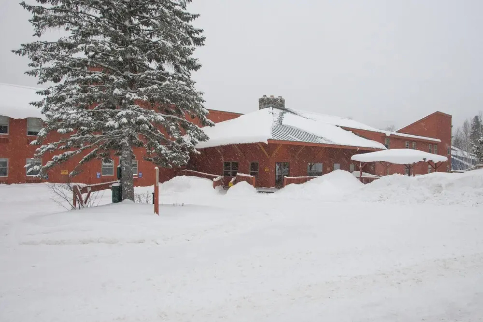 Snow Cap Inn