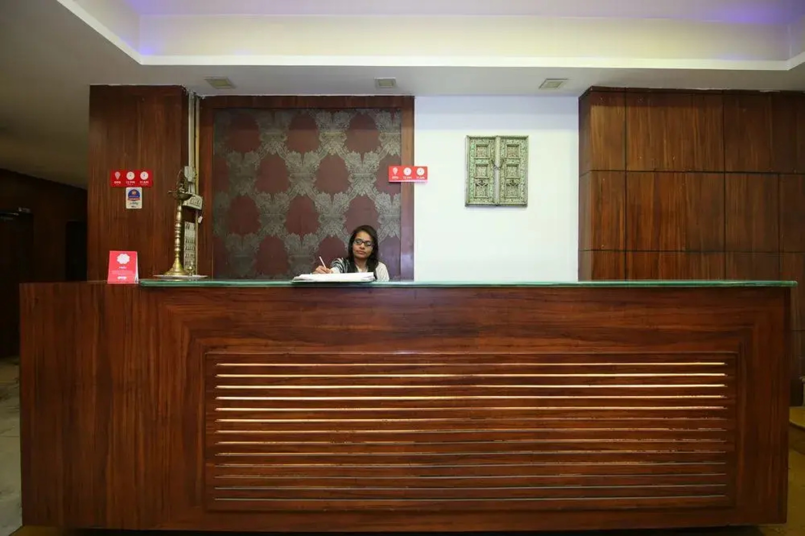 OYO 10606 Hotel Shriradha Civic Centre