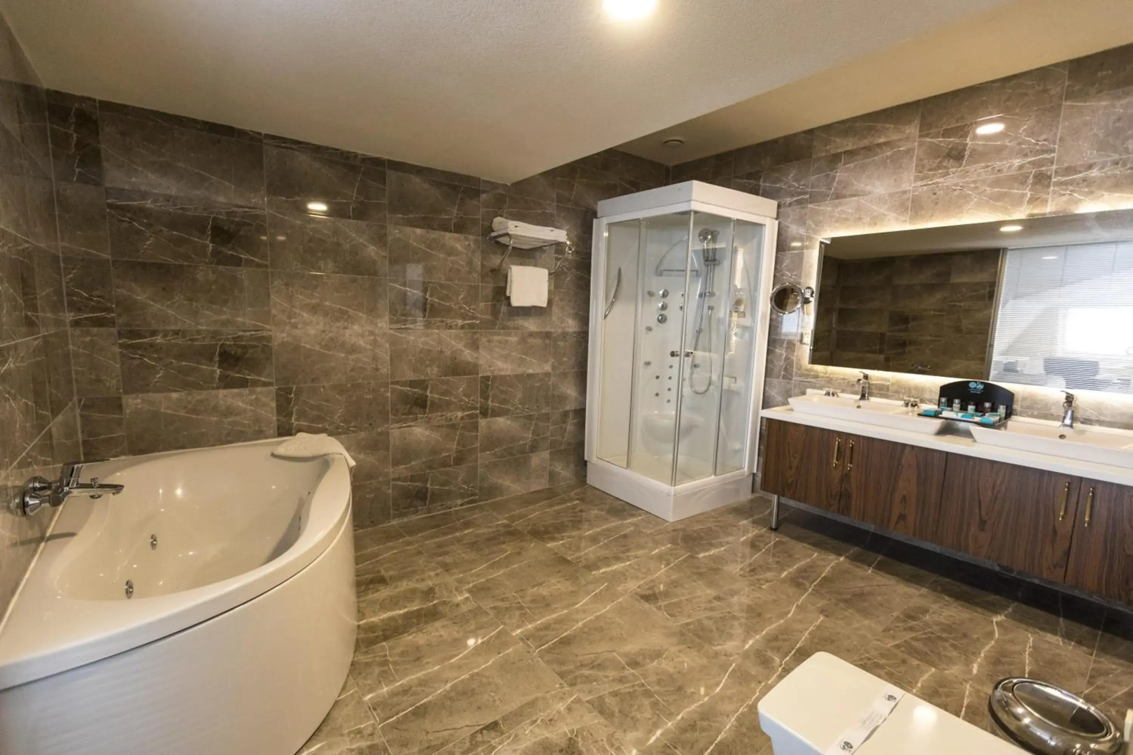 Cam Thermal Resort Spa Convention Center