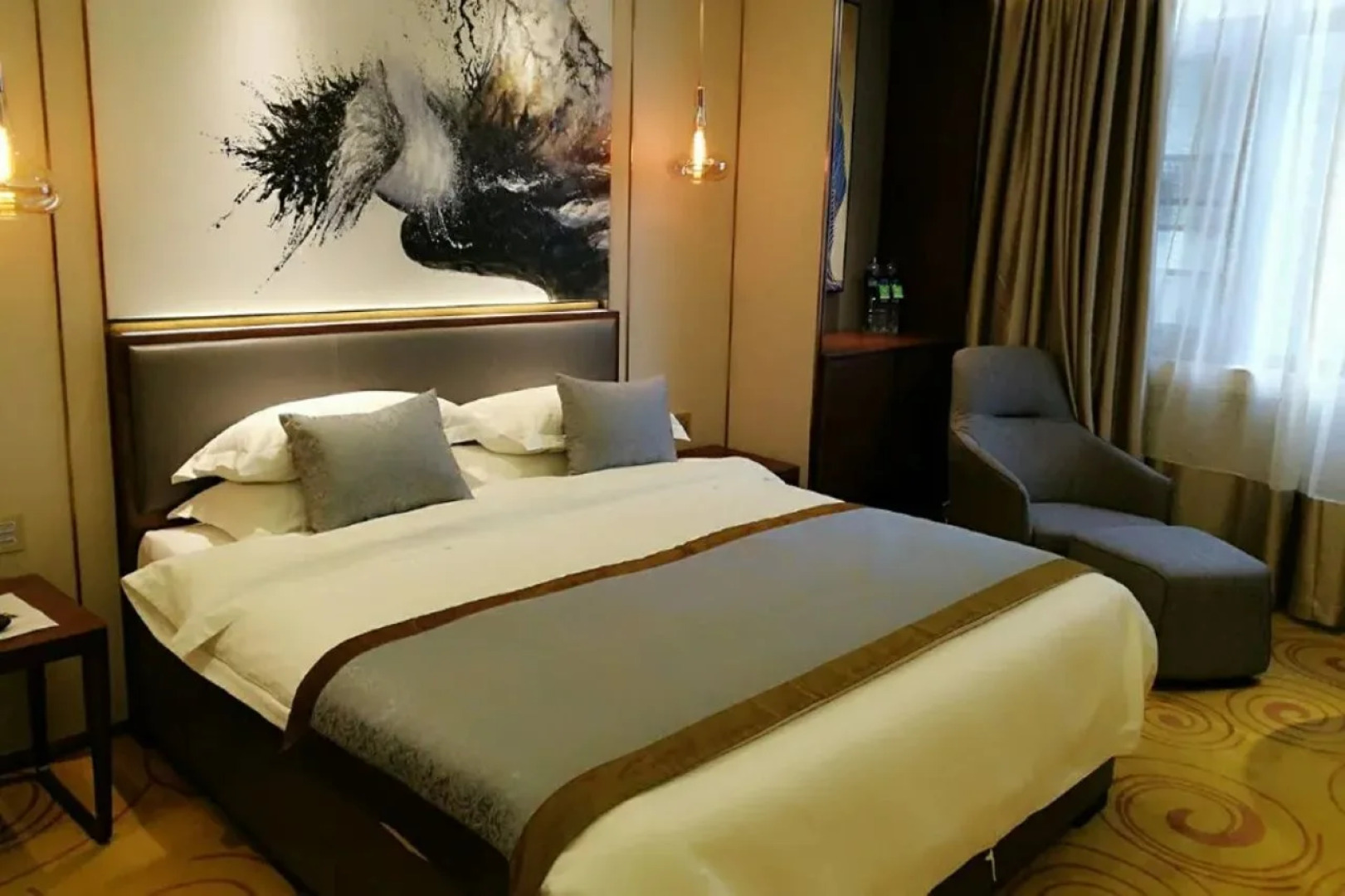 Donghu Grand Hotel