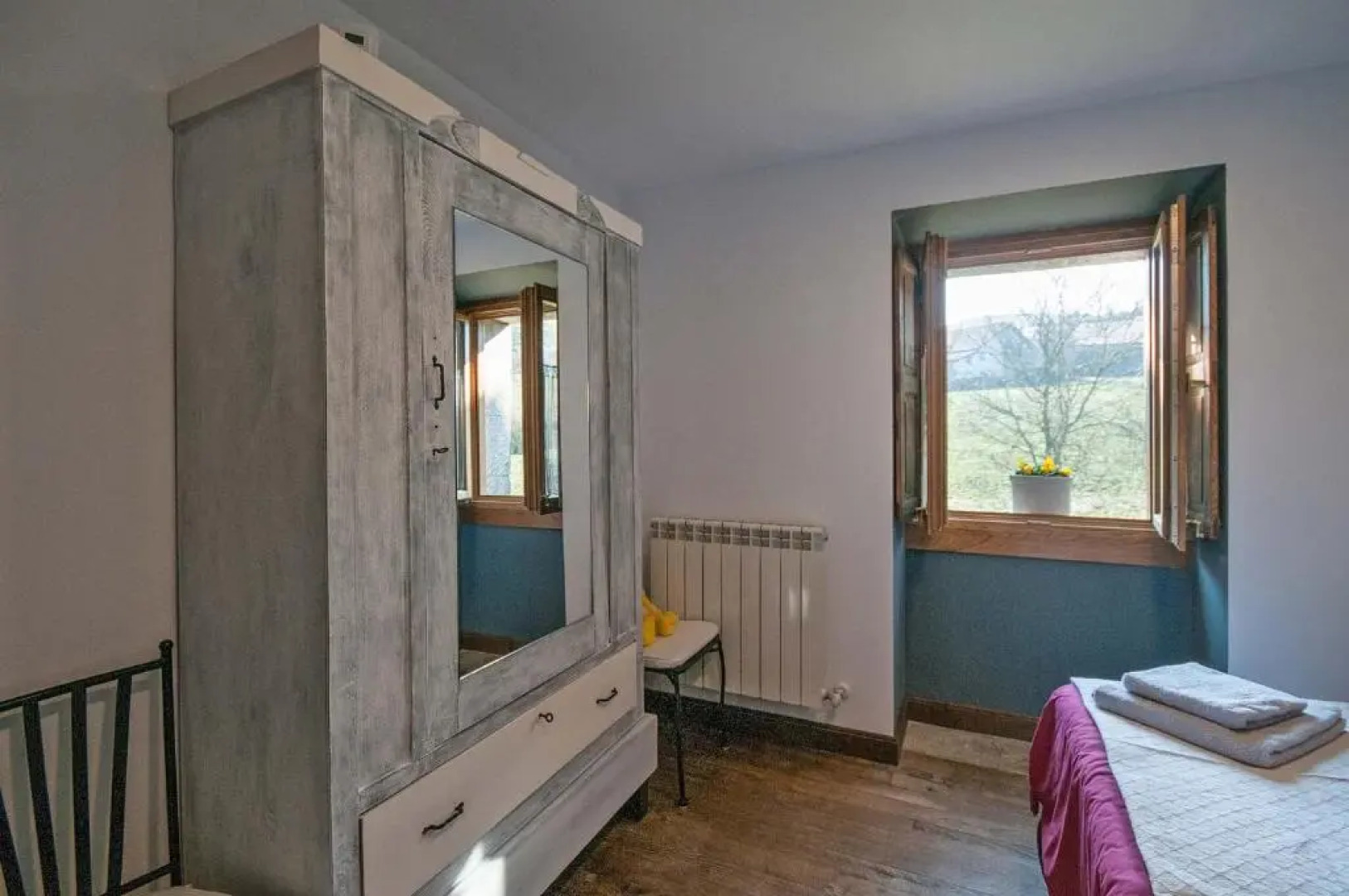 House With 5 Bedrooms in Baráibar, With Wonderful Mountain View, Furni