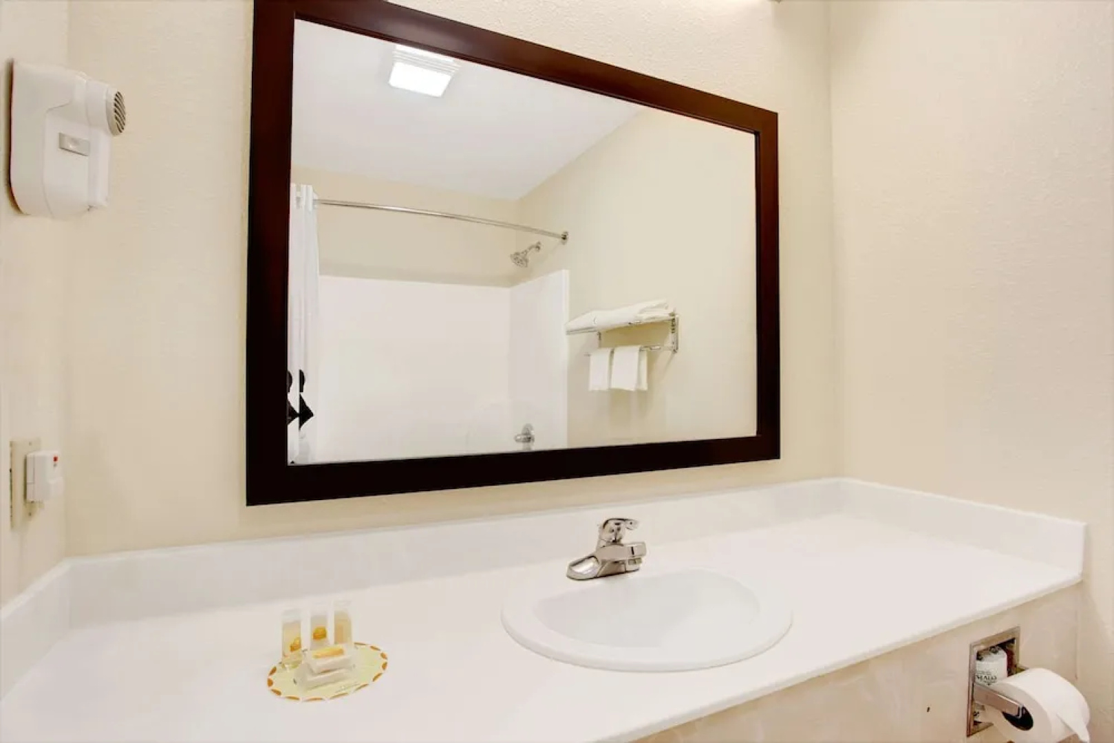 Days Inn And Suites Ridgeland
