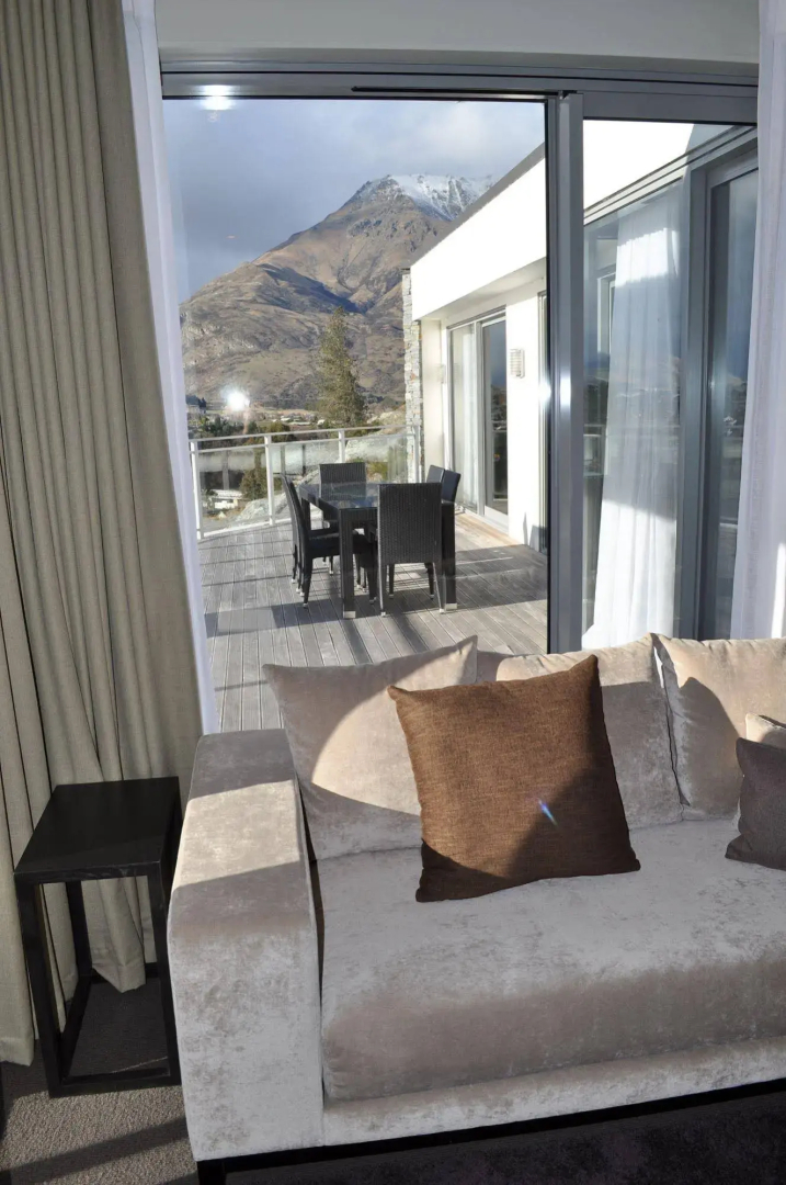Queenstown Village Apartments