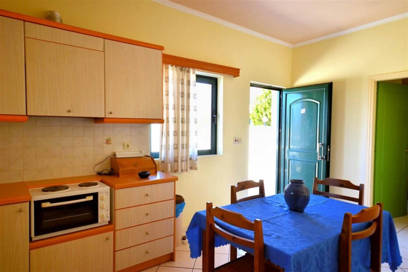 Aloni Suites