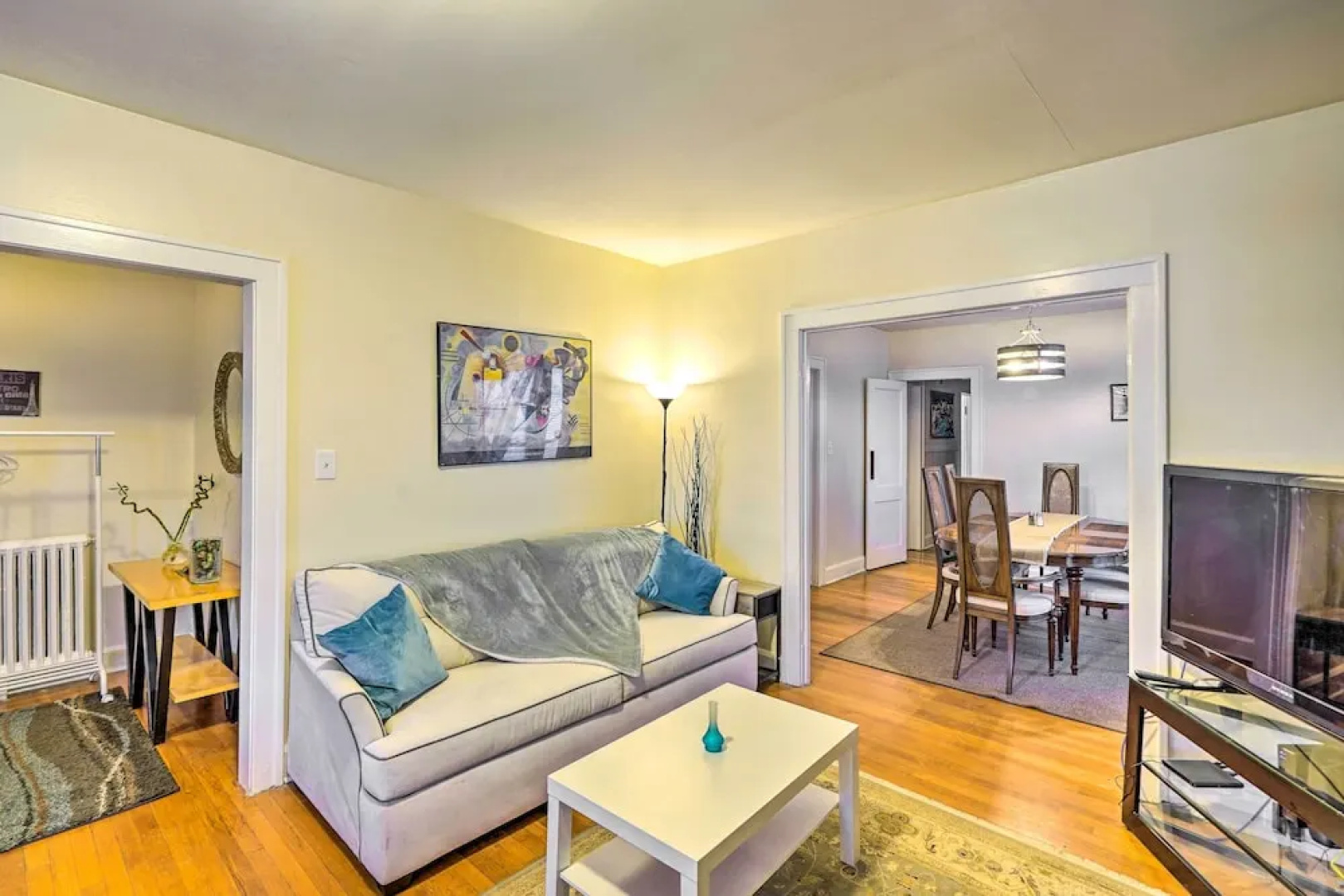 Charming Albany Retreat ~ 3 Mi to Downtown!
