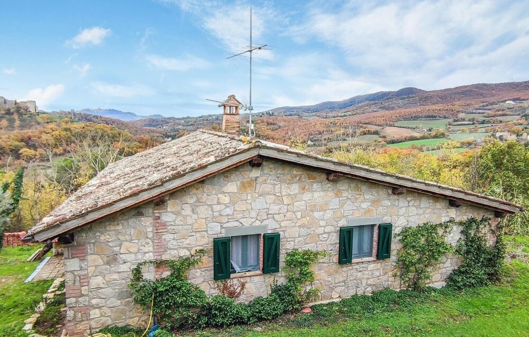 Stunning Home in Monte C.di Vibio PG With 2 Bedrooms, Wifi and Outdoor Swimming Pool