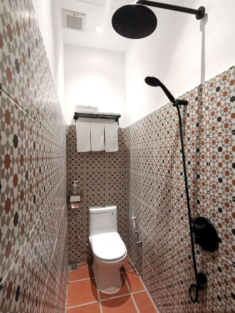 Capital O 90443 Aigoh Hotel