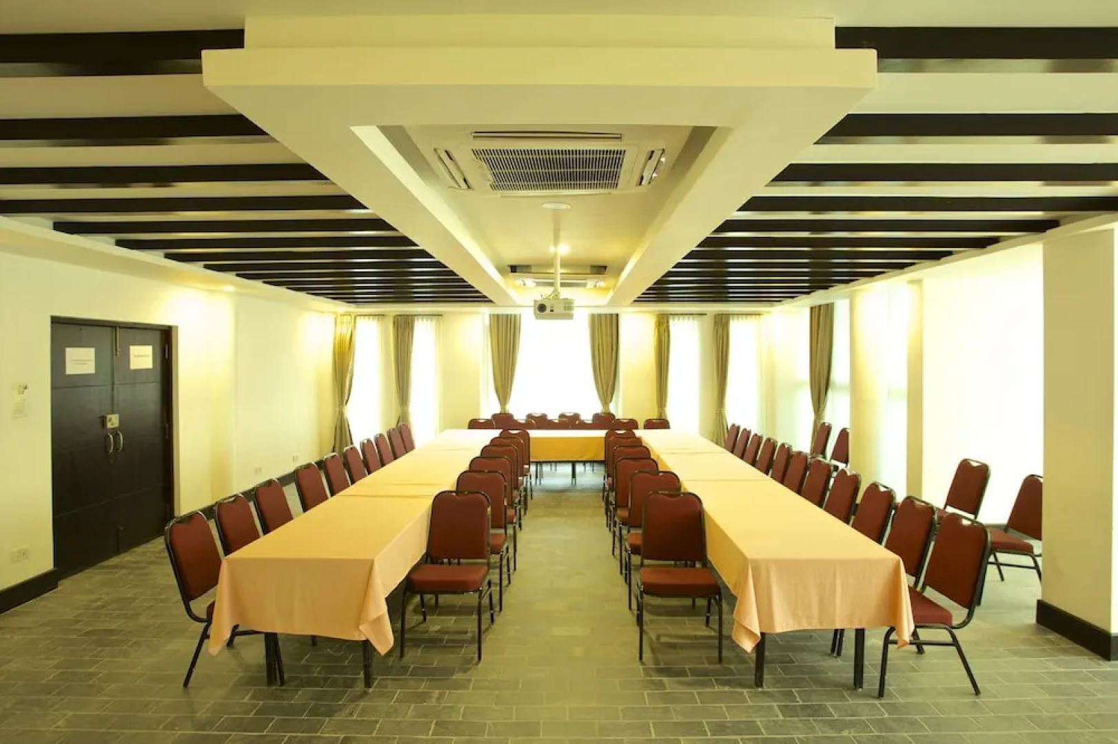 Serene Highway Resort