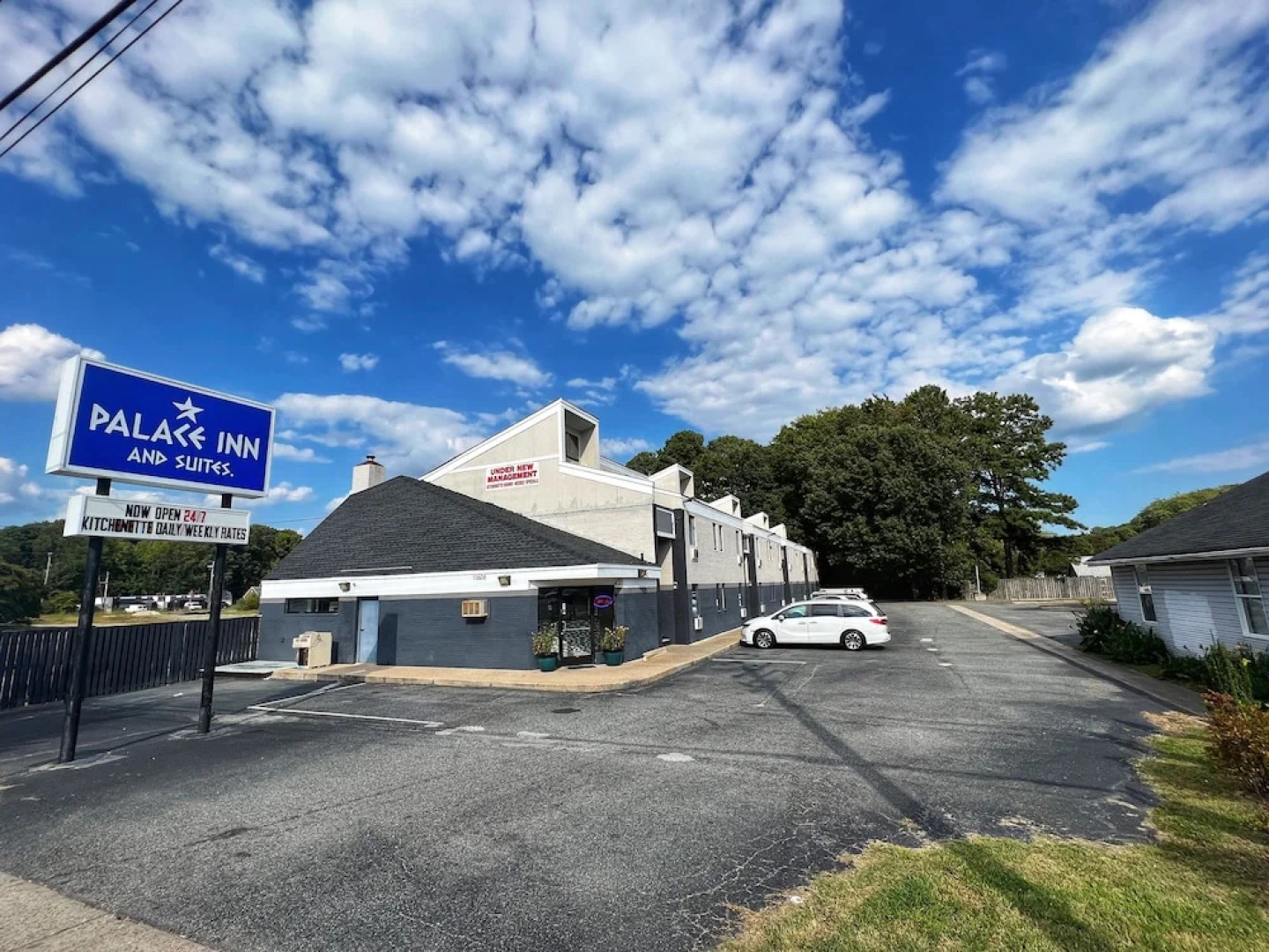 Palace Inn & Suites - Newport News/Jefferson Ave