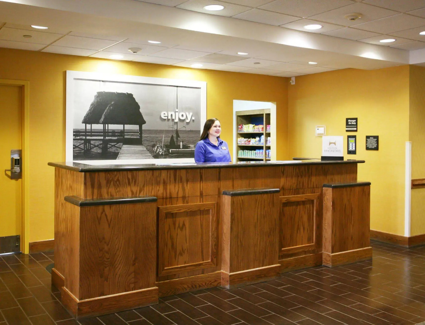 Hampton Inn & Suites Chesapeake-Square Mall