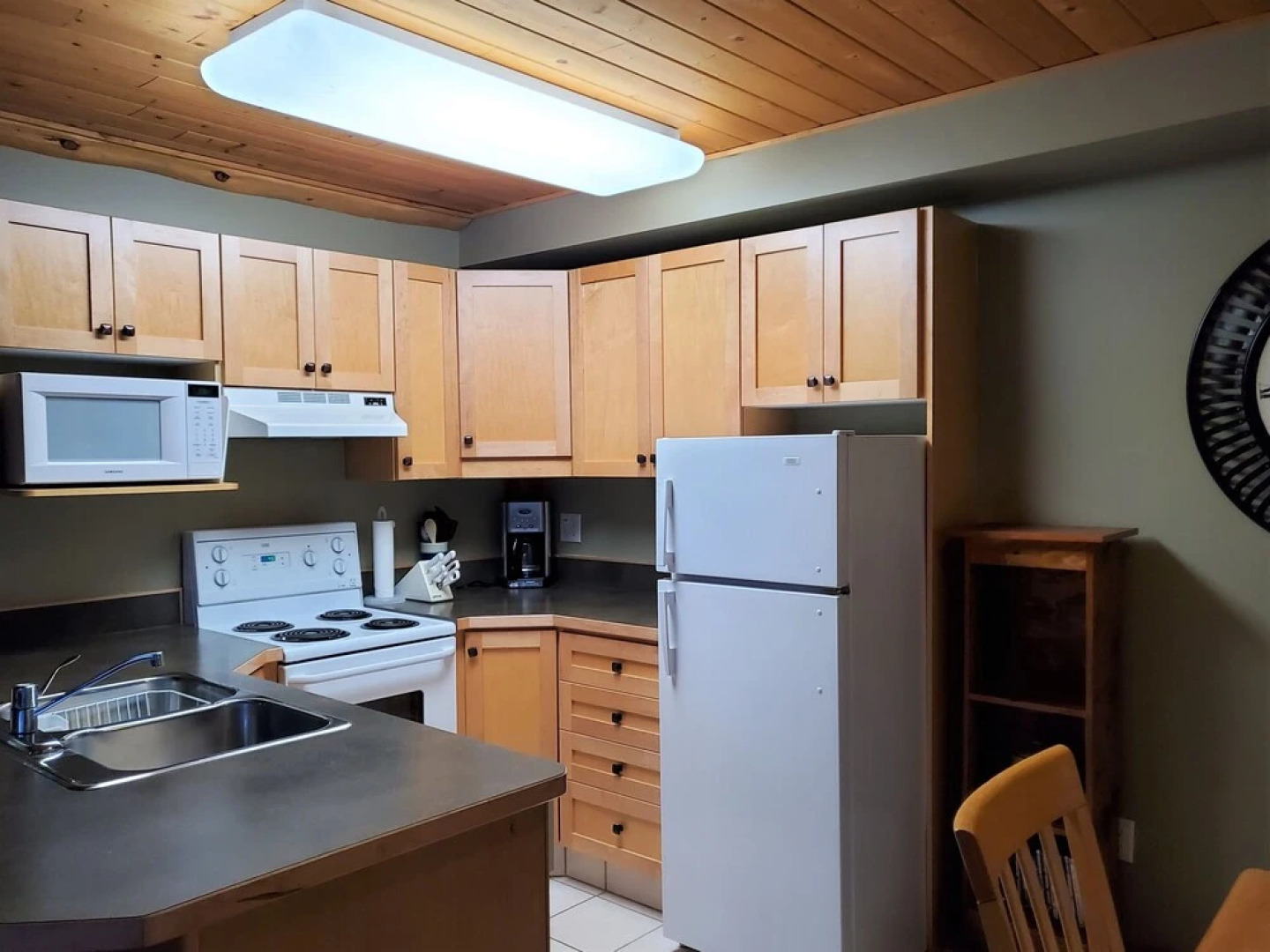 Summit Sunshine Retreat 1 Bedroom Condo by Redawning